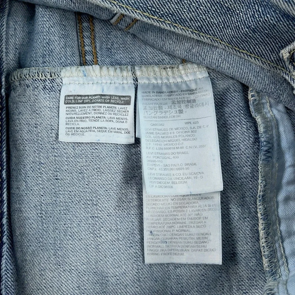 Levi's Jacket Mens Large Blue Trucker Denim Type 3 Distressed Faded Button 72334
